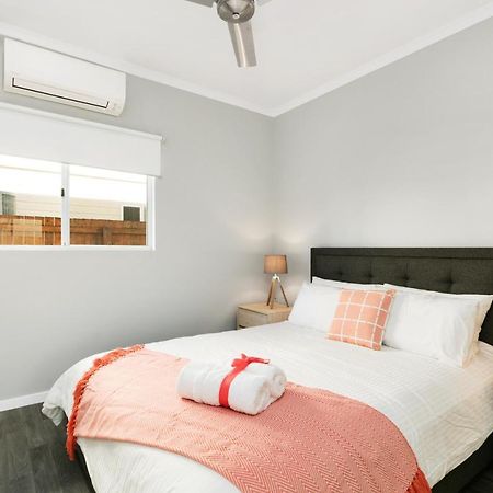 Estilo Bed And Breakfast Cairns Exterior photo